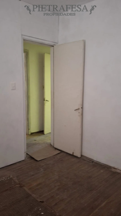 Casa ID.15170 - Casa en alquiler, 2 dormitorios, 1 baño, patio con parrillero, azotea. Prado.