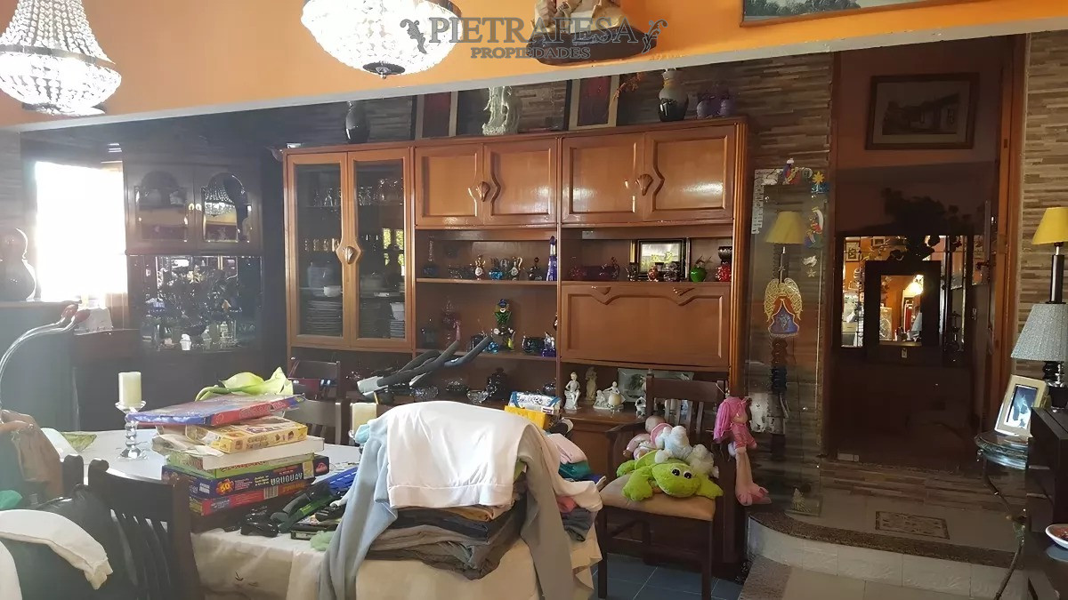 Casa ID.12833 - Casona en venta 5 dormitorios gran terreno-Colón 