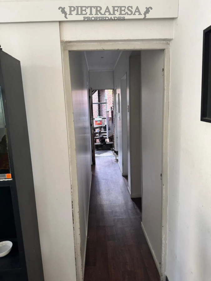 Casa ID.15576 - Casa en alquiler, 3 dormitorios, 1 baño, patio con parrillero. Tres Cruces.