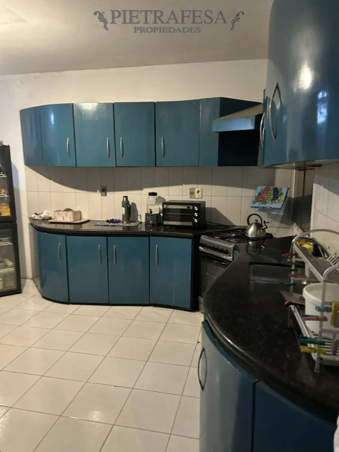 Casa ID.15576 - Casa en alquiler, 3 dormitorios, 1 baño, patio con parrillero. Tres Cruces.