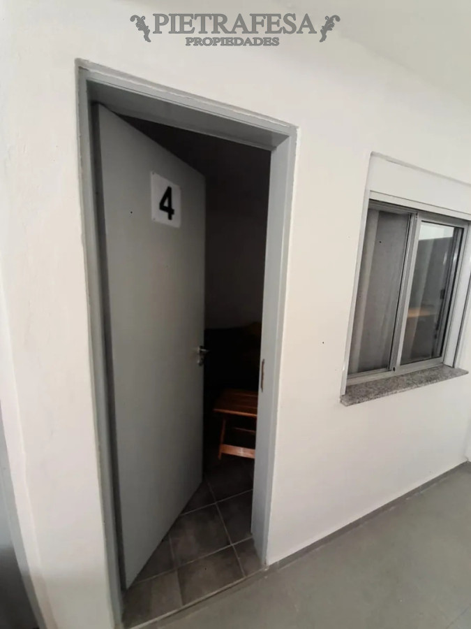 Casa ID.15038 - Casa remodelada en venta, 15 habitaciones, 16 baños, patio, cocheras. Reducto.