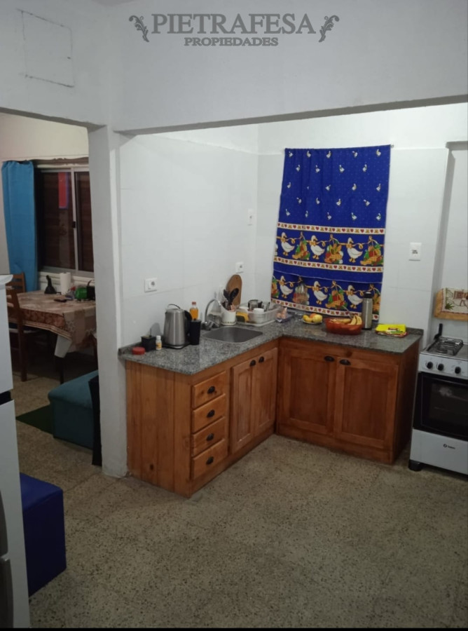 Casa ID.14315 - Casa en alquiler, 1 dormitorio, 1 baño, patio. Belvedere.