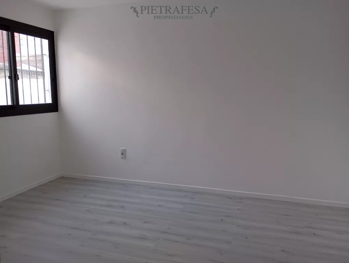 Casa ID.10750 - Casa en venta 3 dormitorios,4 baños, cochera- Parque de Solymar