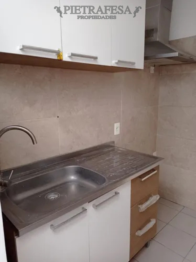 Casa ID.13566 - Casa en alquiler, 3dormitorios, 1baño. Paso Molino.