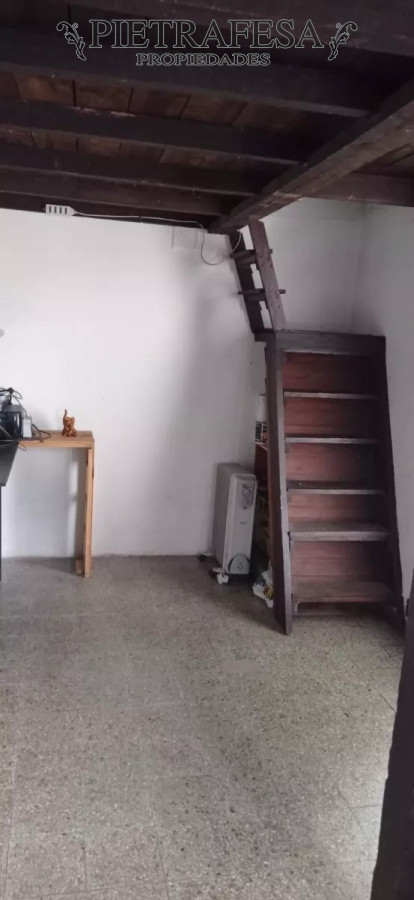 Casa ID.5826 - Casa en venta con renta 2 dormitorios, 2 baños y azotea con parrillero-Juan Arteaga- Cerrito