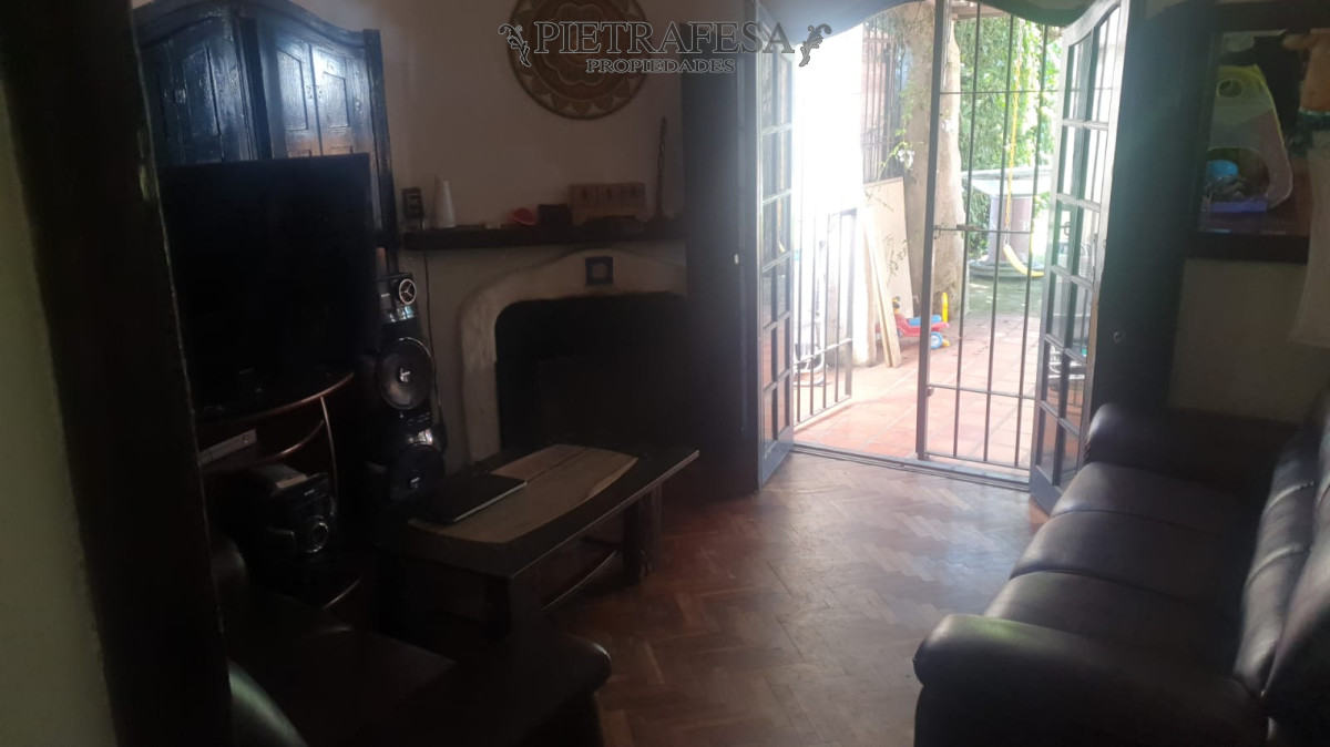 Casa ID.9618 - Casa en venta con renta 2 dormitorios, 3 baño, piscina-Carrasco Norte