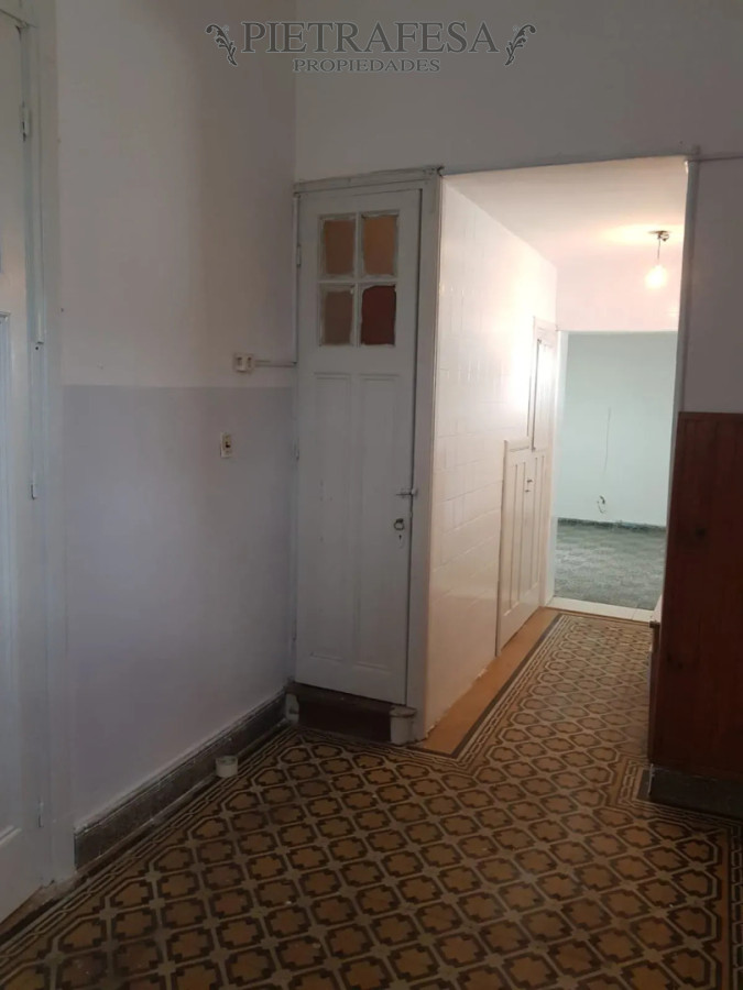 Casa ID.15593 - Casa en alquiler, 2 dormitorios, 1 baño, azotea, cochera. Curva de Maroñas.