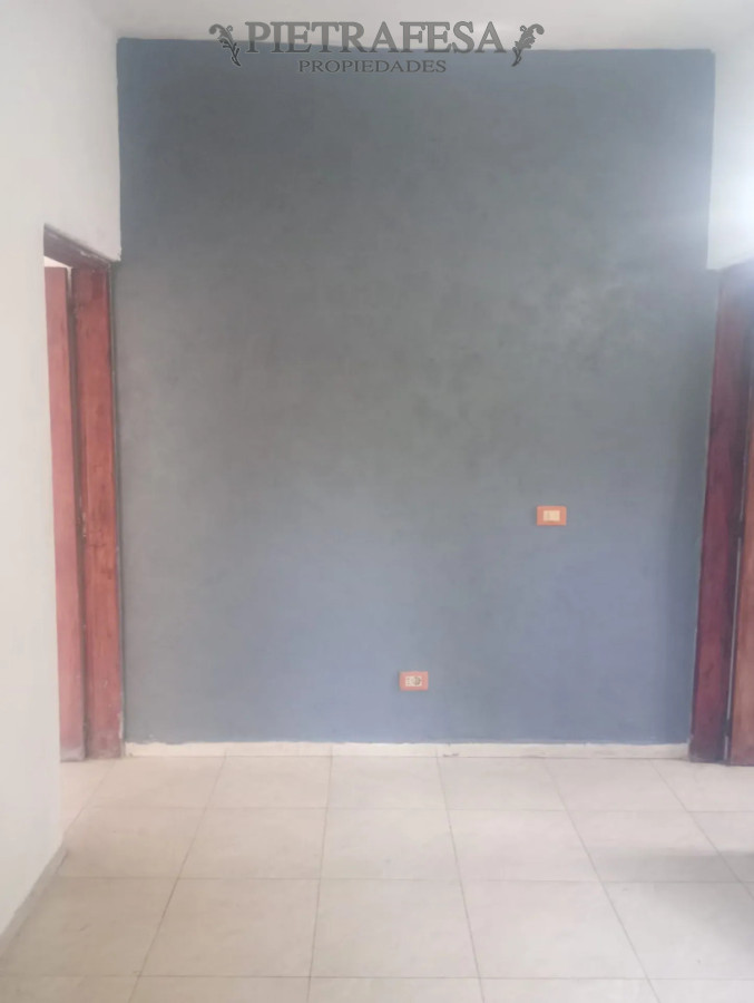 Casa ID.16348 - Casa en alquiler, 1 dormitorio, 1 baño, patio. Solymar.