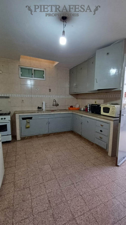 Casa ID.13372 - Casa en venta 3 dormitorios, 1 baño, azotea-Brazo Oriental