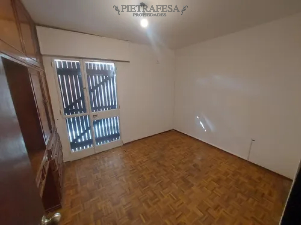 Casa ID.14336 - Casa en venta, 4 dormitorios, 3 baños, patio con parrillero, garaje doble. Puertito del Buceo.