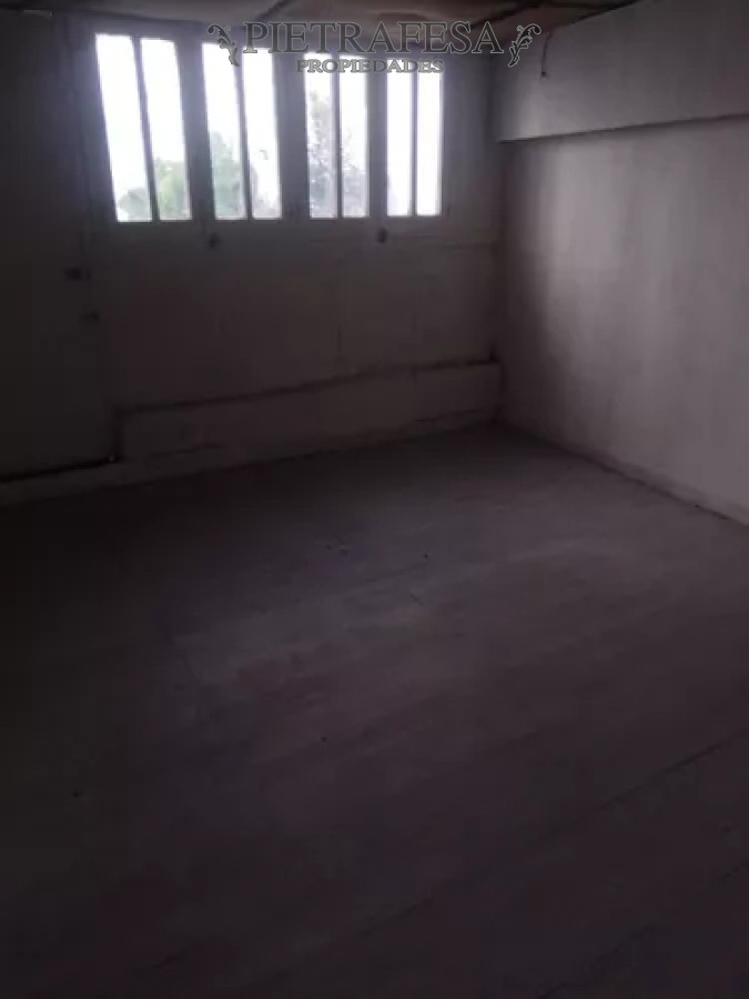 Casa ID.13165 - Casa en alquiler, 5dormitorios, 2baños, patio. Prado.
