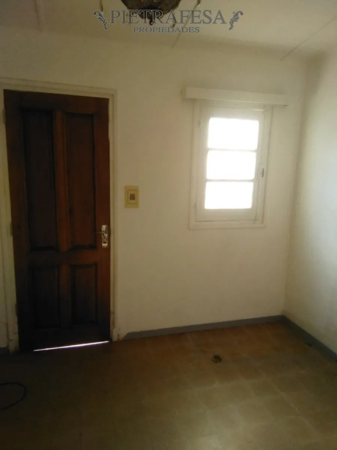 Casa ID.4057 - Casa en venta con renta - 2 dormitorios 1 baño con patio - Cochera - Av. Corrientes - Maroñas