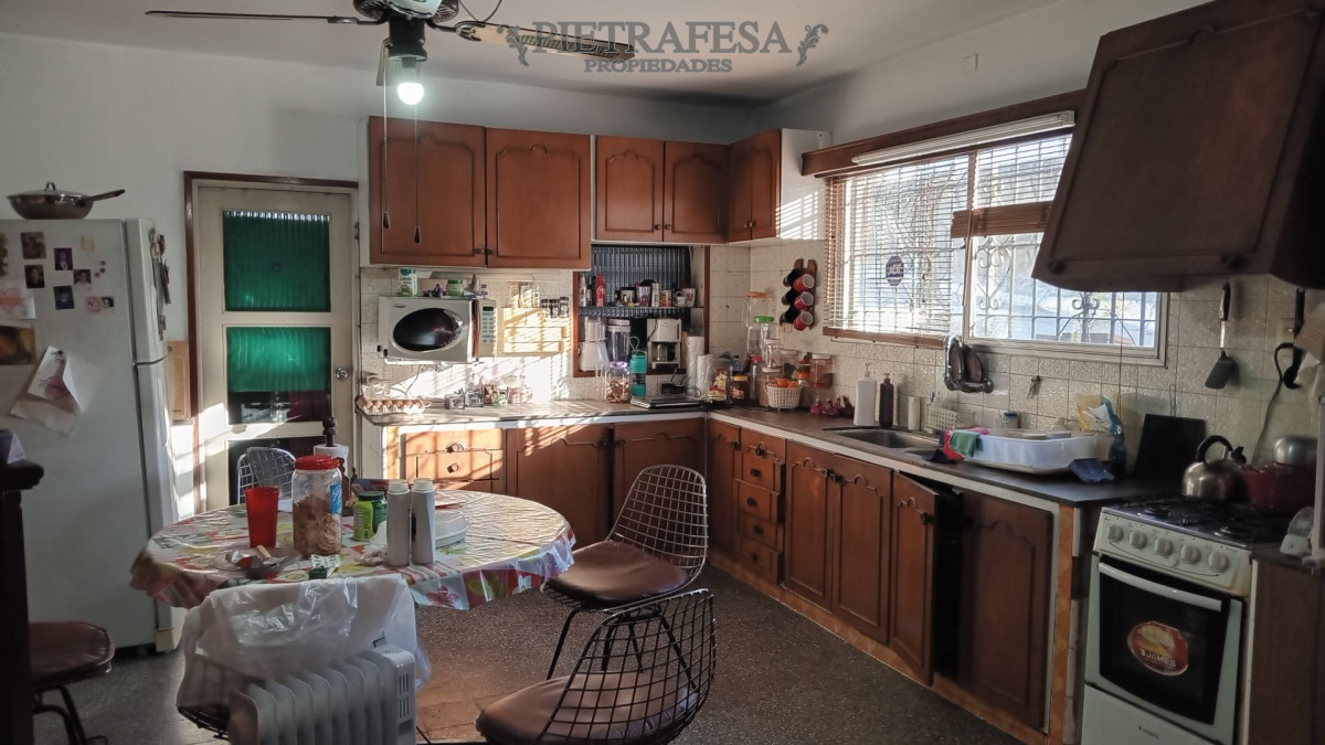 Casa ID.14635 - Casa en Venta 6 Dormitorios 2 baños  - Unión