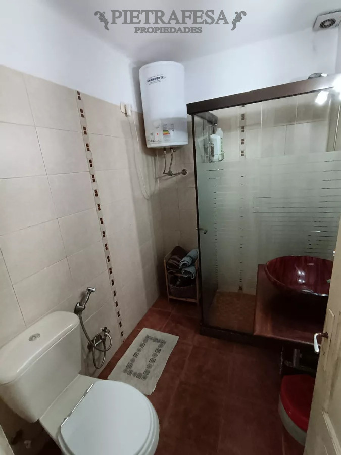 Casa ID.9814 - Casa en venta 6 dormitorios,2 baños, gje, azotea-La Blanqueada