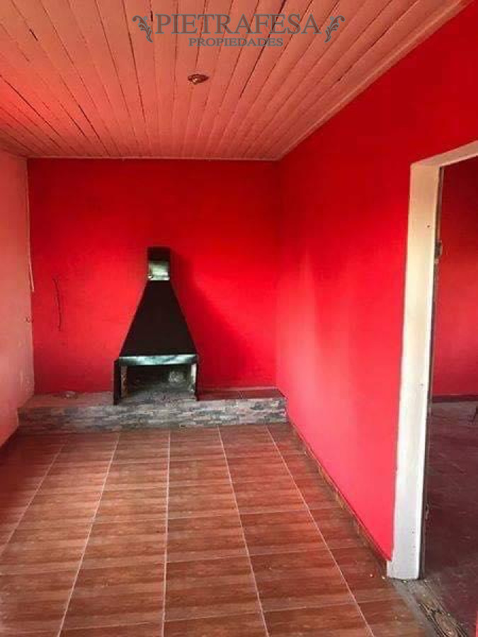 Casa ID.8581 - 2 casas con amplio terreno en venta, 6 dormitorio, 3 baños, cochera- Paso de la Arena