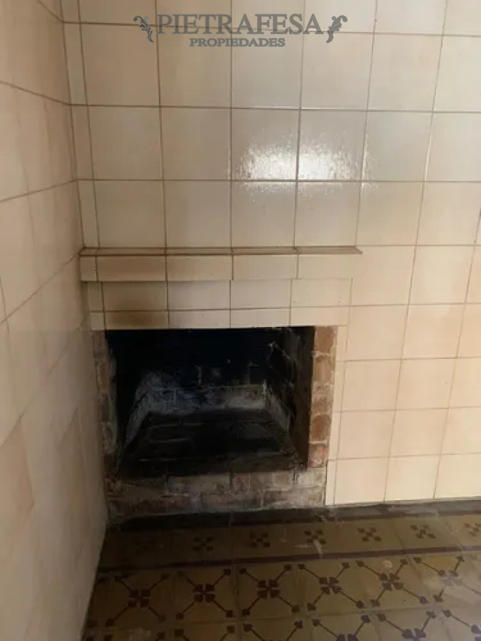 Casa ID.13916 - Casa en alquiler, 3 dormitorios, 1 baño, patio, cochera. Cerro.