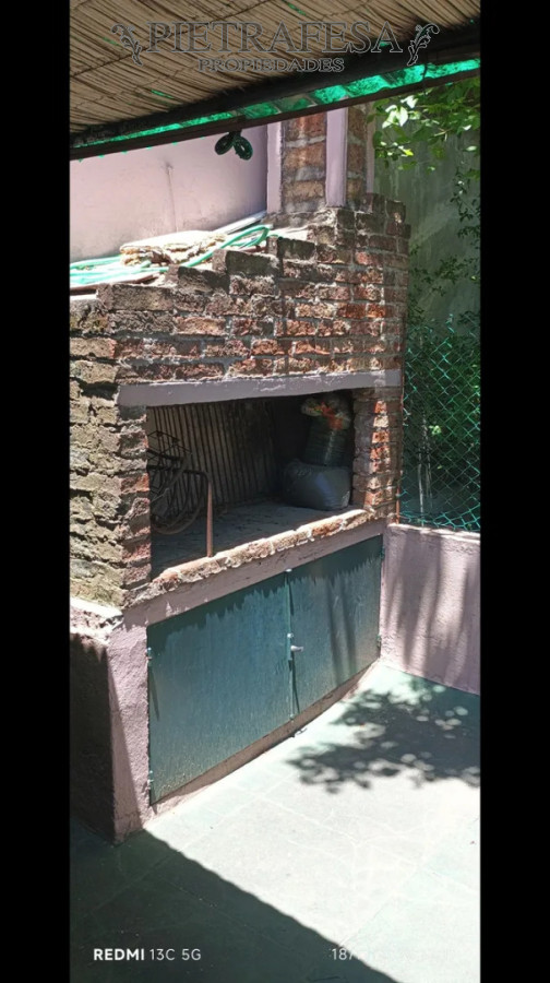 Casa ID.15017 - Casa en venta, 3 dormitorios, 1 baño, patio con parrillero. La Blanqueada.