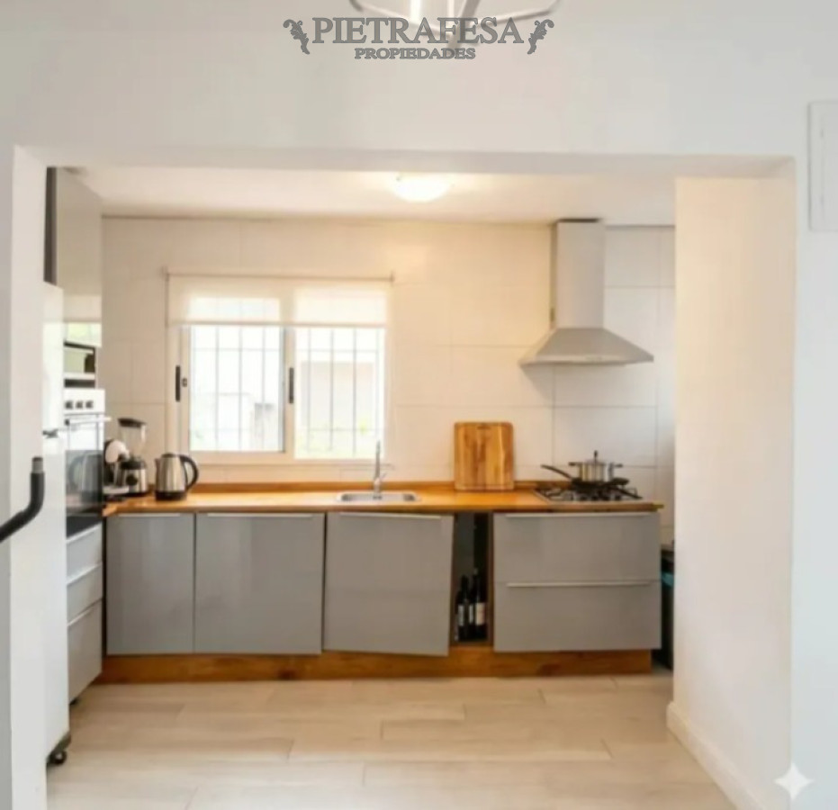 Casa ID.15585 - Casa en venta, 1 dormitorio, 1 baño, patio con parrillero. Malvin Norte.