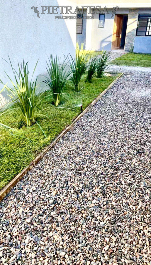 Casa ID.15347 - Casa en alquiler, 1 dormitorio, 1 baño, patio con parrillero, cochera. El Pinar.