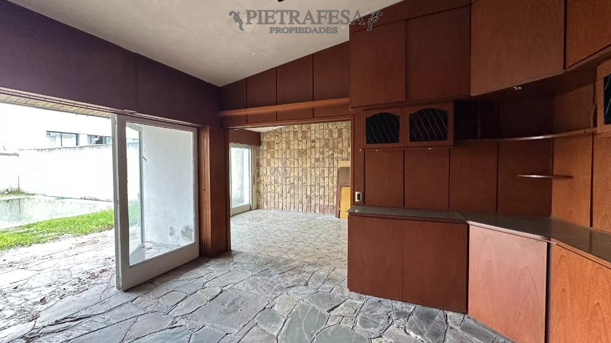 Casa ID.10336 - Casa en venta 4 dormitorios, 3 baños, fondo, gje-Buceo