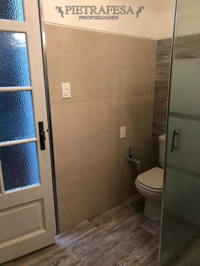 Casa ID.12428 - Casa con renta 2 dormitorios, gje, azotea-Tres Cruces 