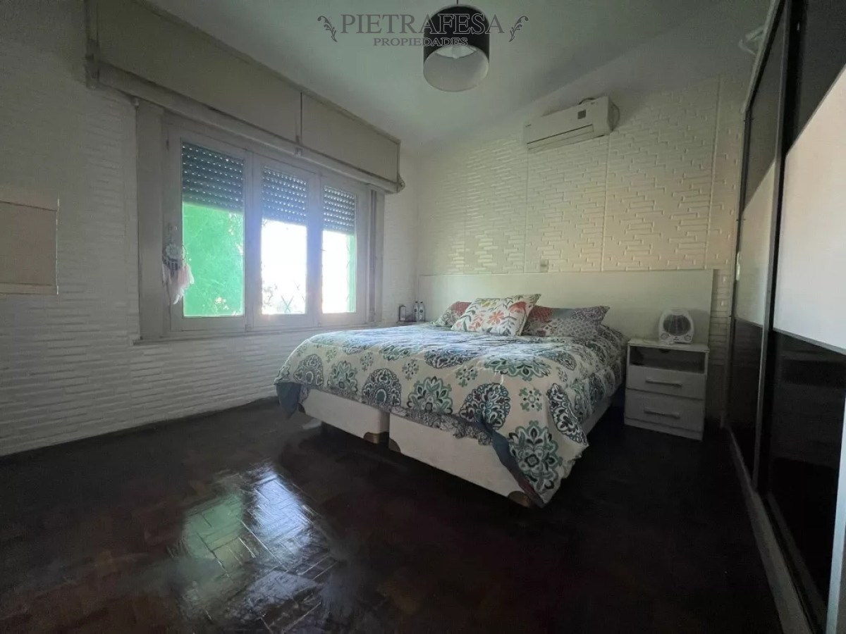 Casa ID.10986 - Casa en venta, 3 dorm, 3 baños, fondo, barbacoa, cochera