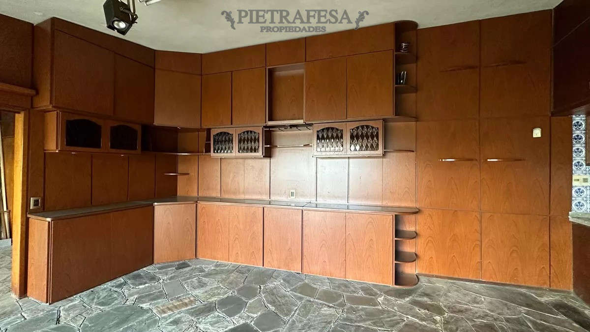 Casa ID.10336 - Casa en venta 4 dormitorios, 3 baños, fondo, gje-Buceo