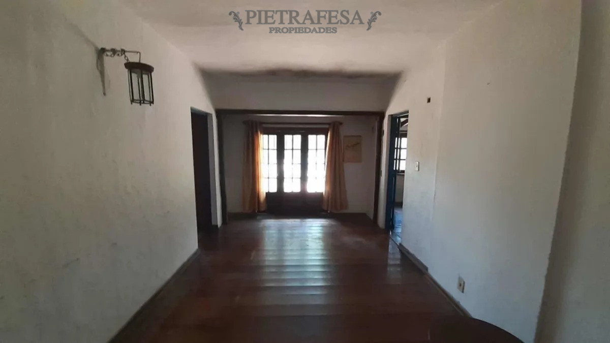 Casa ID.4427 - Casa a la venta - 4 dormitorios - 4 baños - jardín - cochera - Horacio Acosta y Lara - Carrasco Norte