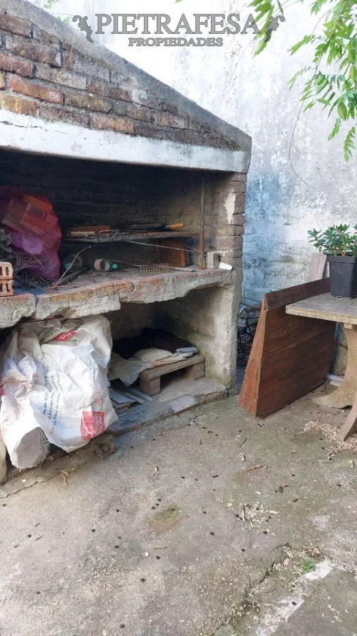 Casa ID.8866 - 2 casas en venta con renta!!, 4 dormitorios, 2 baños, fondo, gje-Paso de las Duranas