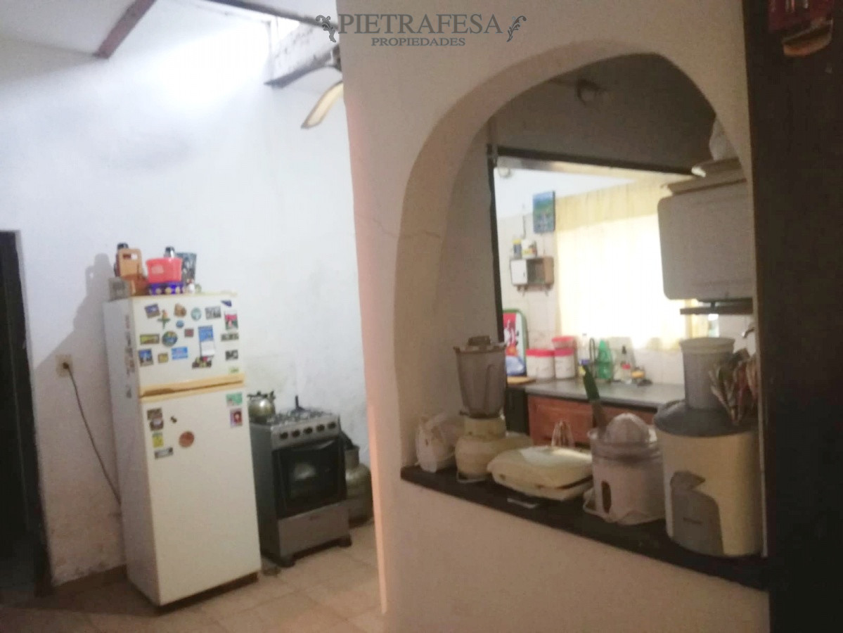 Casa ID.1652 - Casa en venta 2 plantas, 4 dormitorios 2 baños con garaje - Isabela - Brazo Oriental 