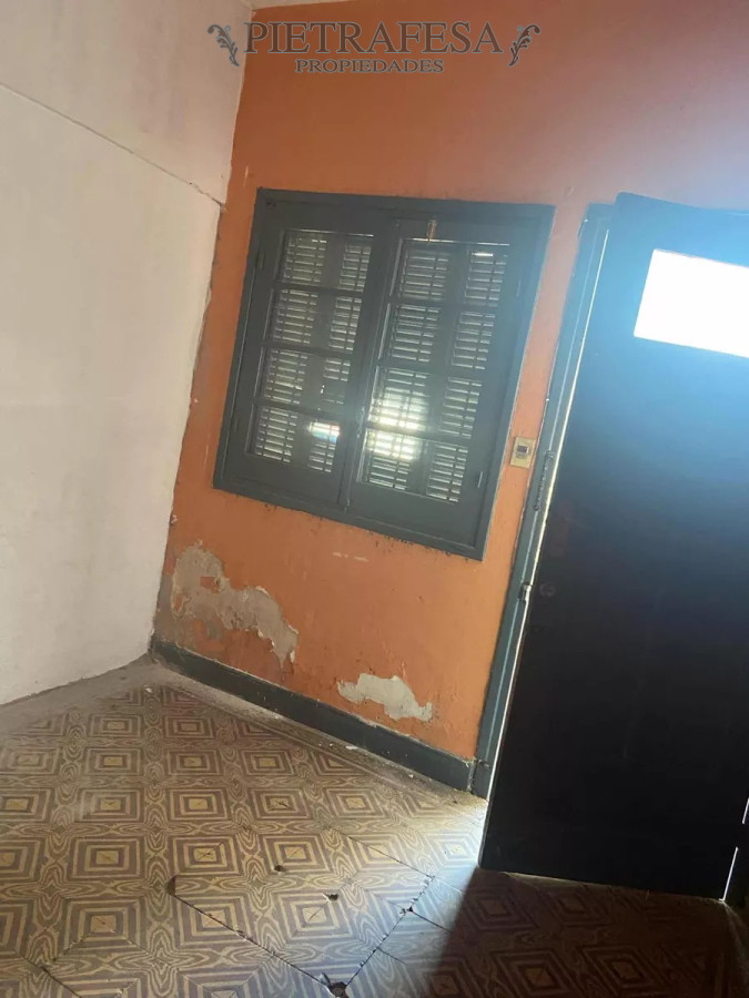 Casa ID.12354 - Casa y local a reciclar en venta, 2 dormitorios- La Teja 