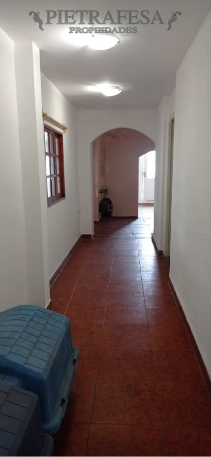 Casa ID.2519 - Casa y apartamento en venta 2 dormitorios 1 baño, fondo y cochera-Magenta-Buceo
