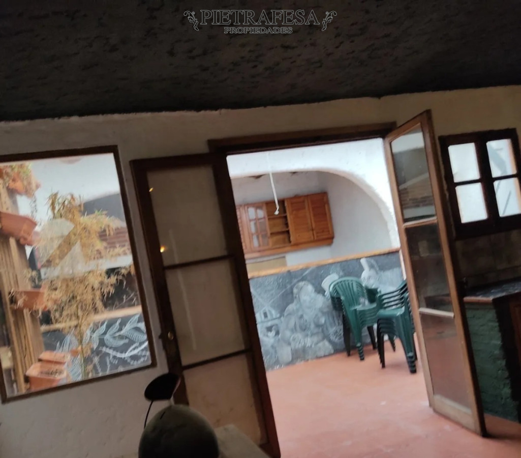 Casa ID.13976 - Casa en venta 4 dorm, 2 baños, patio zona Cordón