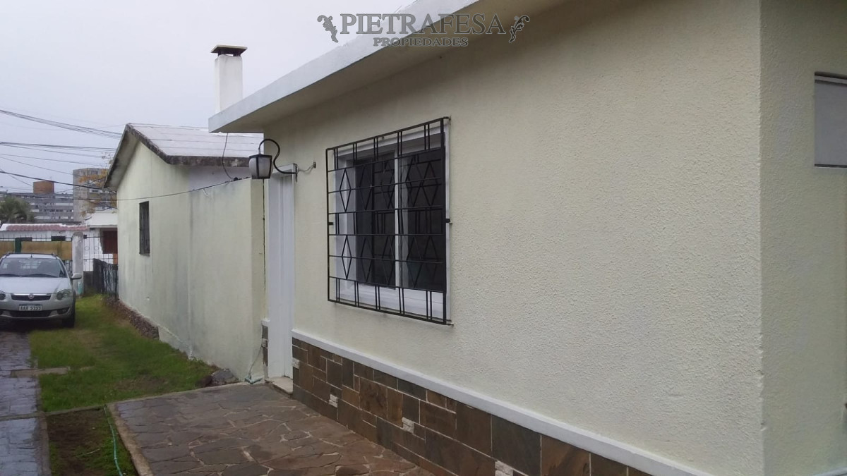 Casa ID.14584 - Apartamento en alquiler, 1 dormitorio, 1 baño, patio con parrillero-Malvin Norte