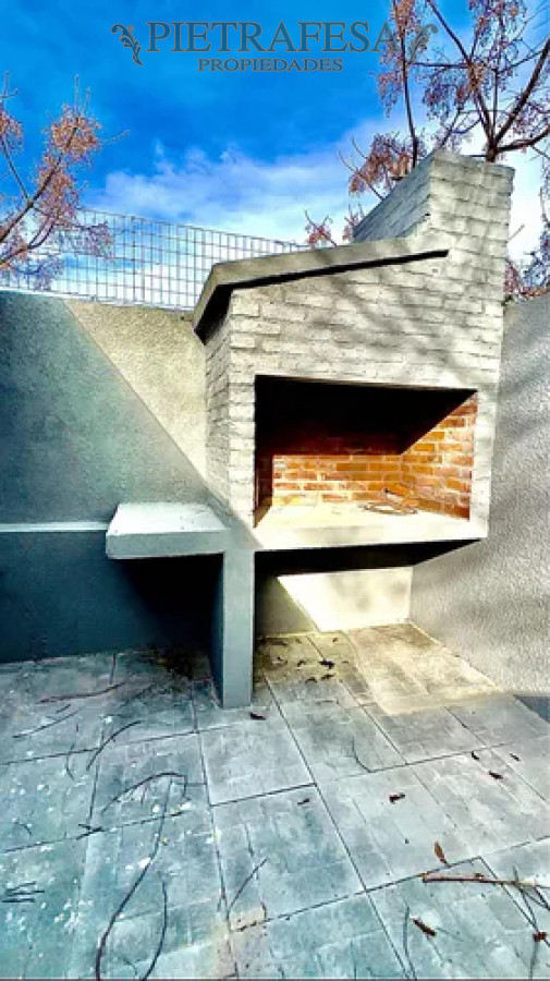 Casa ID.14488 - Casa en alquiler, 1 dormitorio, 1 baño, patio con parrillero, cochera. El Pinar.