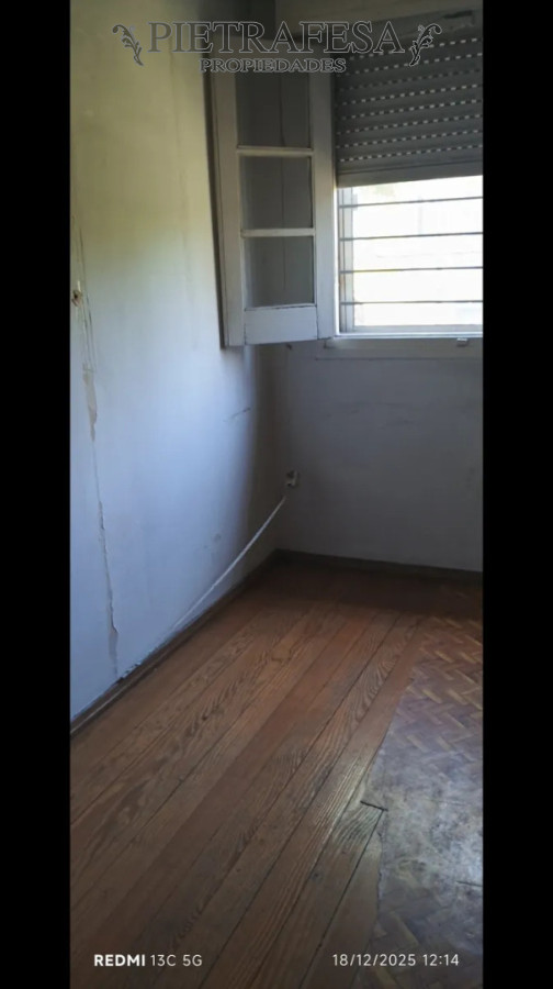 Casa ID.15017 - Casa en venta, 3 dormitorios, 1 baño, patio con parrillero. La Blanqueada.