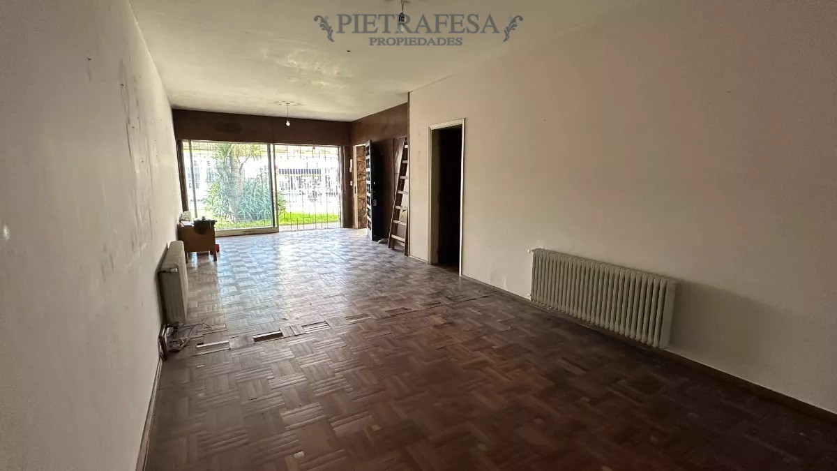 Casa ID.10336 - Casa en venta 4 dormitorios, 3 baños, fondo, gje-Buceo