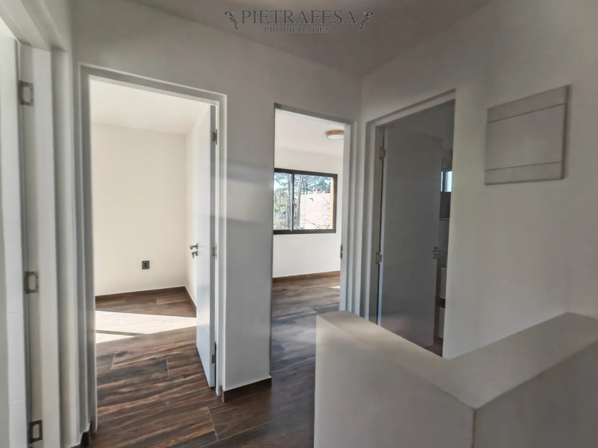 Casa ID.16374 - Casa en venta a estrenar - 3 dormitorios - 2 baños - Patio - Cochera 