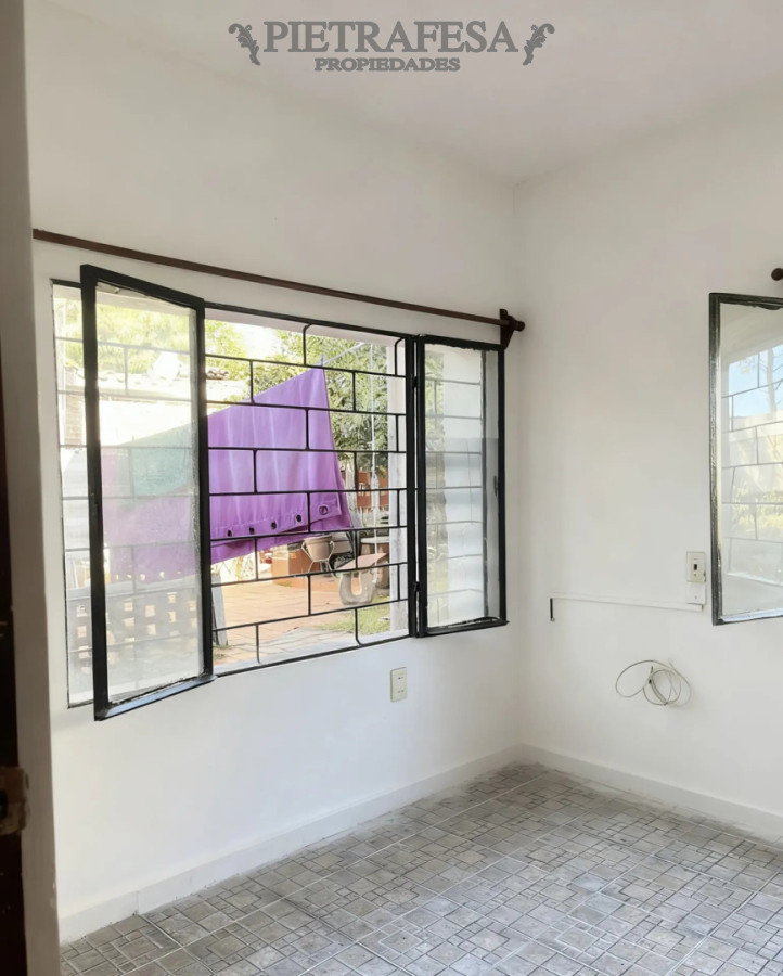 Casa ID.15365 - Casa en alquiler, 1 dormitorio, 1 baño, patio con parrillero. El Pinar.