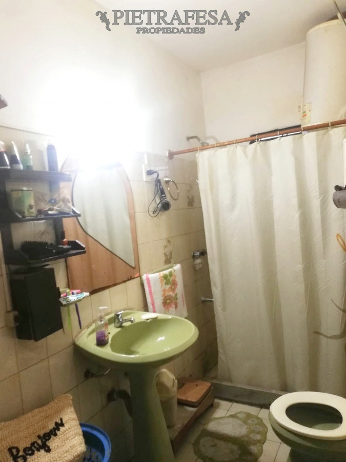 Casa ID.1652 - Casa en venta 2 plantas, 4 dormitorios 2 baños con garaje - Isabela - Brazo Oriental 