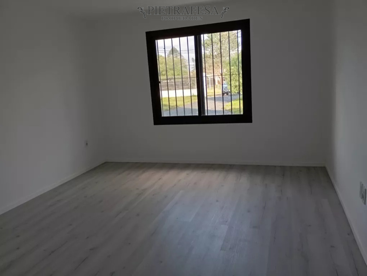 Casa ID.10750 - Casa en venta 3 dormitorios,4 baños, cochera- Parque de Solymar