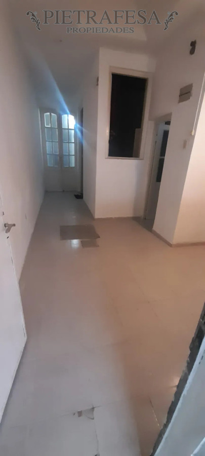 Casa ID.16000 - Casa en alquiler, 2 dormitorios, 1 baño, patio. Capurro.