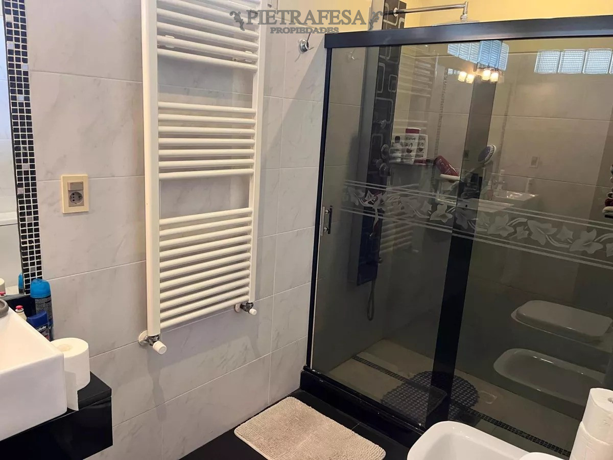 Casa ID.13058 - Casa en venta 3 dormitorios, 3 baños, gje- Punta Gorda