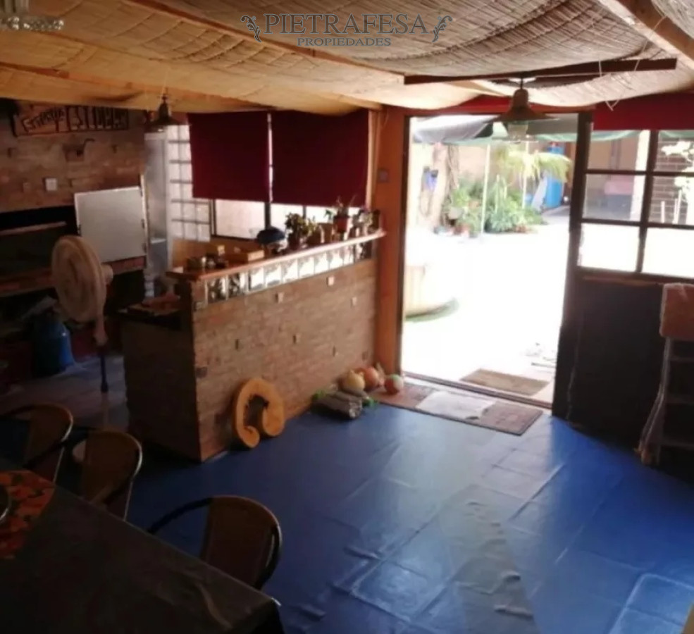 Casa ID.8809 - Casa en venta, 4 dormitorios, 3 baños, patio, barbacoa, garaje, Ramón y Cajal, La Blanqueada.