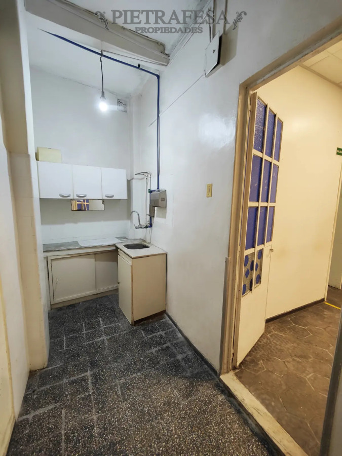 Casa ID.13588 - Casas en alquiler, 5dormitorios, 3 baños, patio, azotea. Paso Molino.