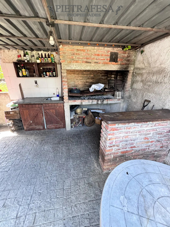 Casa ID.12700 - Casa en venta, 3dormitorios, 1baño, patio, cochera, barbacoa. Flor de Maroñas.