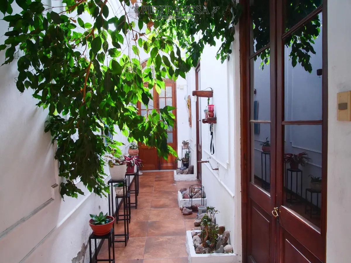 Casa ID.12507 - Casa en venta 4 dormitorios, gje, patio-Palermo