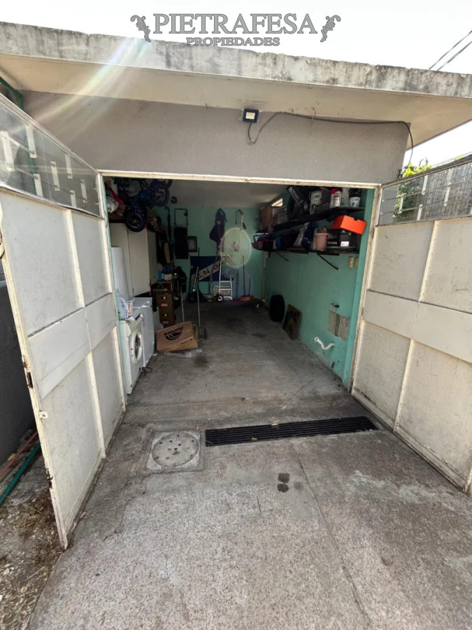 Casa ID.15827 - CARRASCO NORTE-2D-1B-GARAJE