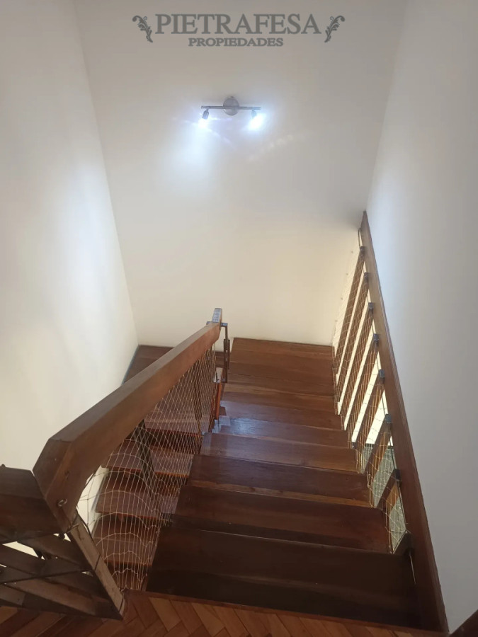 Casa ID.15746 - Casa en alquiler, 2 dormitorios, 2 baños, patio con parrillero, cochera. Brazo Oriental.