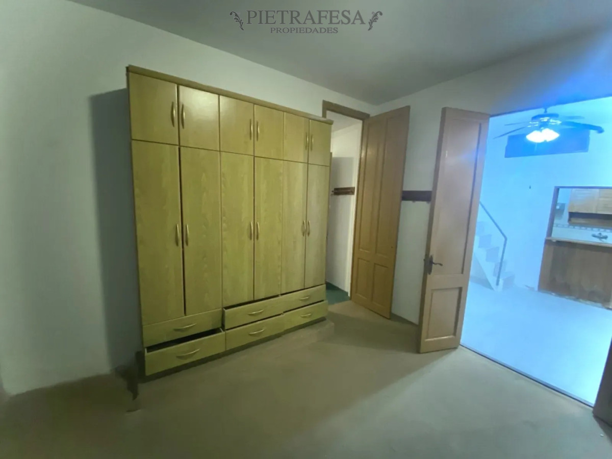 Casa ID.15289 - Casa en alquiler, 2 dormitorios, 1 baño, azotea. Jacinto Vera.